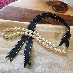 Vintage faux pearl ribbon necklace